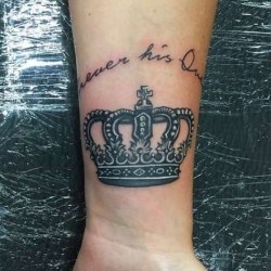 Тату корона: значение, эскизы, 64 фото татуировки. Что означает тату корона