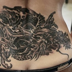 Азиатка С Татуировкой Дракона На Спине (25 Фото)