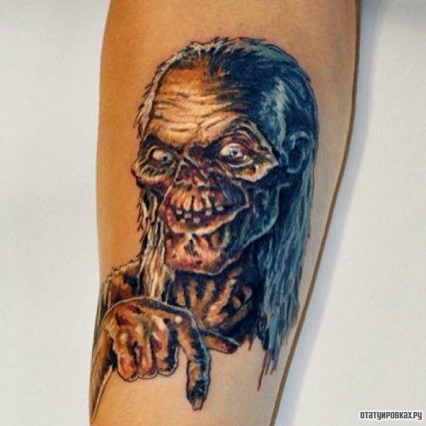 Фотография татуировки под названием «Страшный человек»