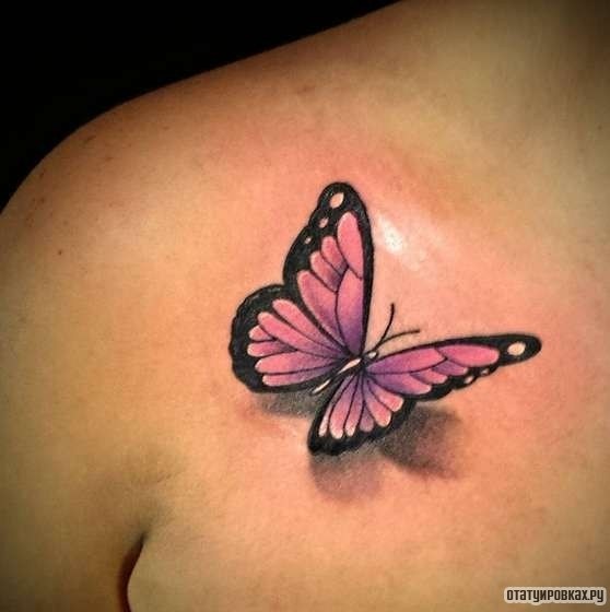 Фотография татуировки под названием «Бабочка с сиреневыми крыльями»
