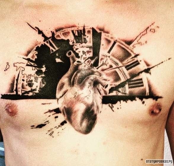 Фотография татуировки под названием «Часы с сердцем»