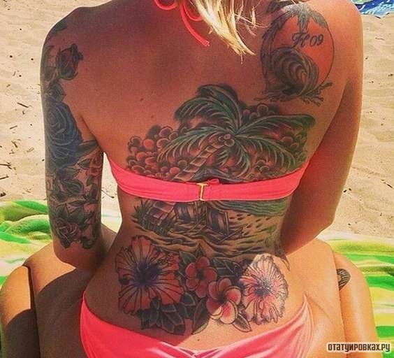 Фотография татуировки под названием «Пальма и цветы»
