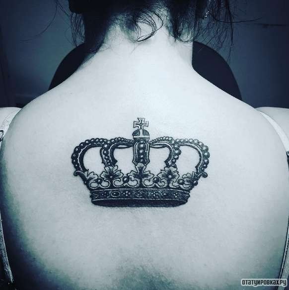 Фотография татуировки под названием «Черная корона»