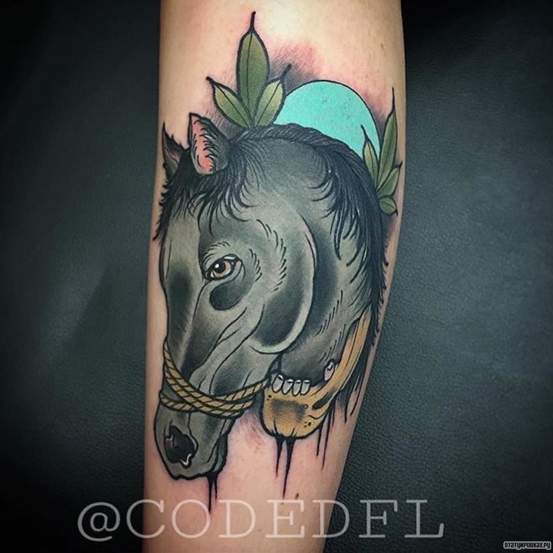 Фотография татуировки под названием «Черная лошадь»