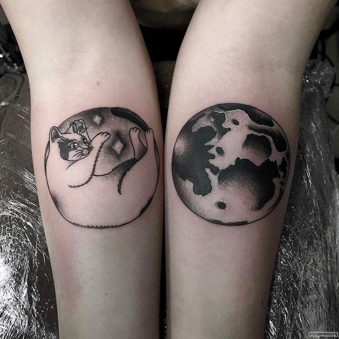 Фотография татуировки под названием «Луна и кот»