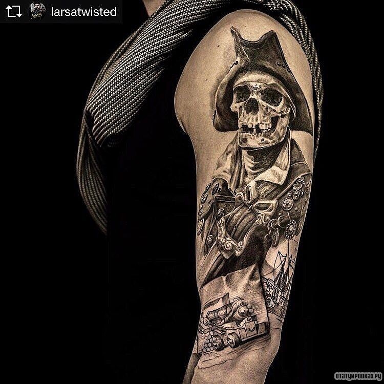 Фотография татуировки под названием «Скелет - пират»