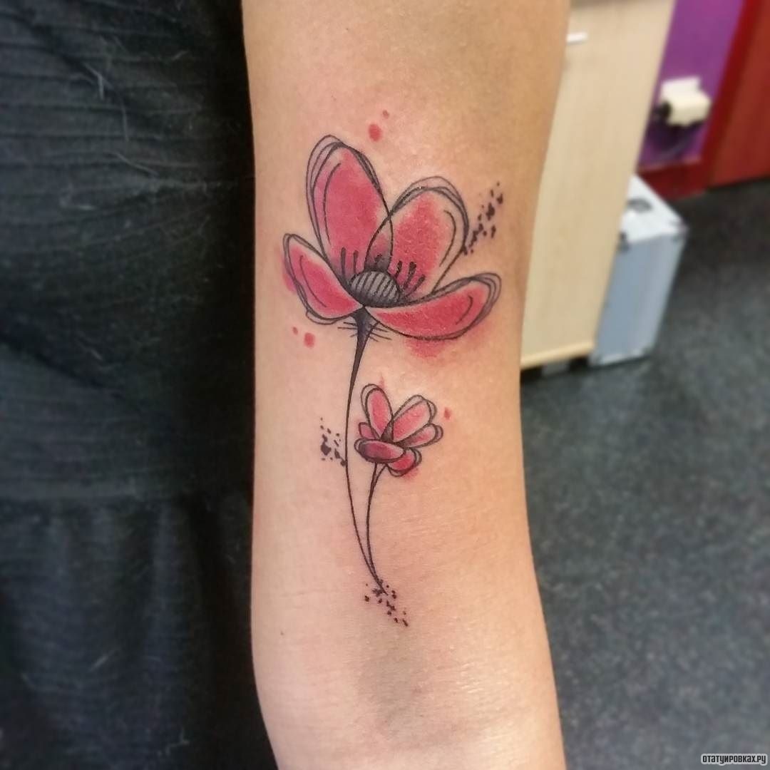 Фотография татуировки под названием «Мультяшный цветок мака»
