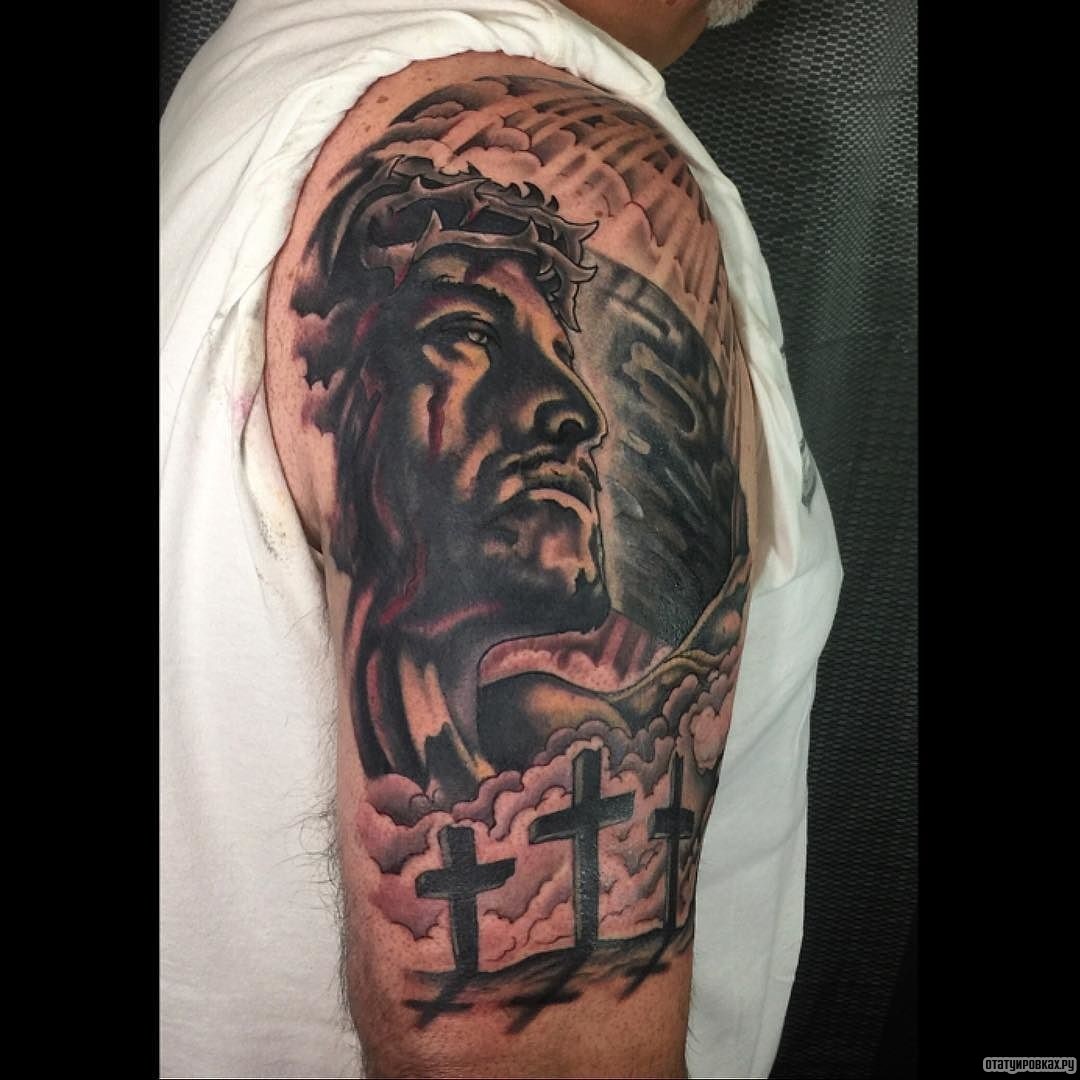 Фотография татуировки под названием «Иисус с крестами»
