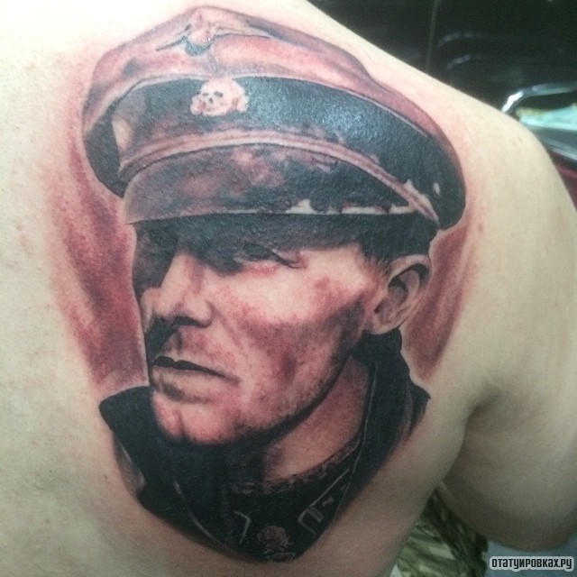 Фотография татуировки под названием «Националист»
