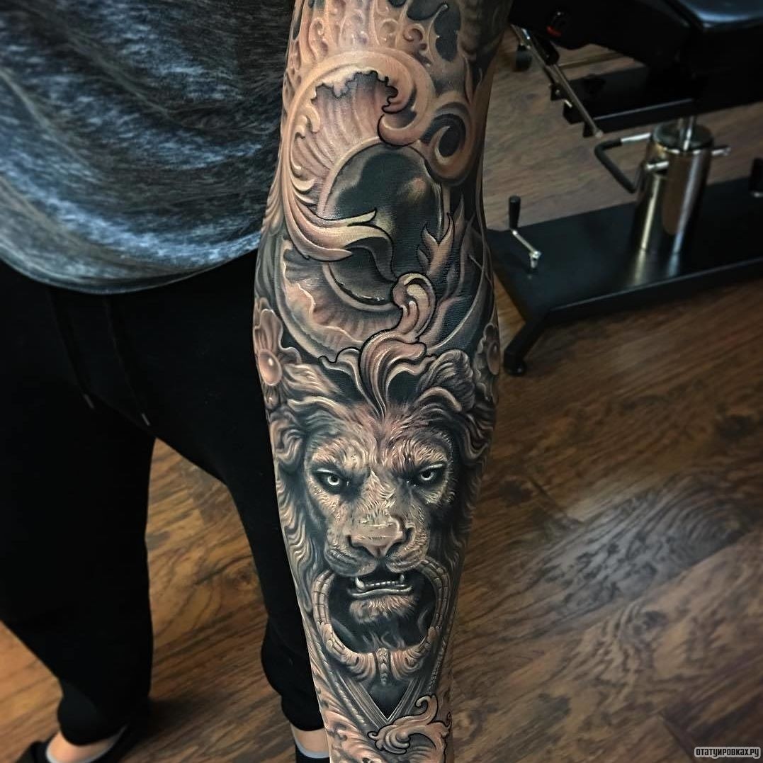 Фотография татуировки под названием «Лев с узорами»