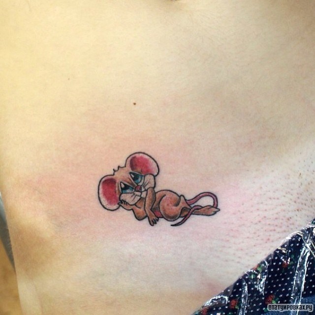 Фотография татуировки под названием «Мышка Джерри»