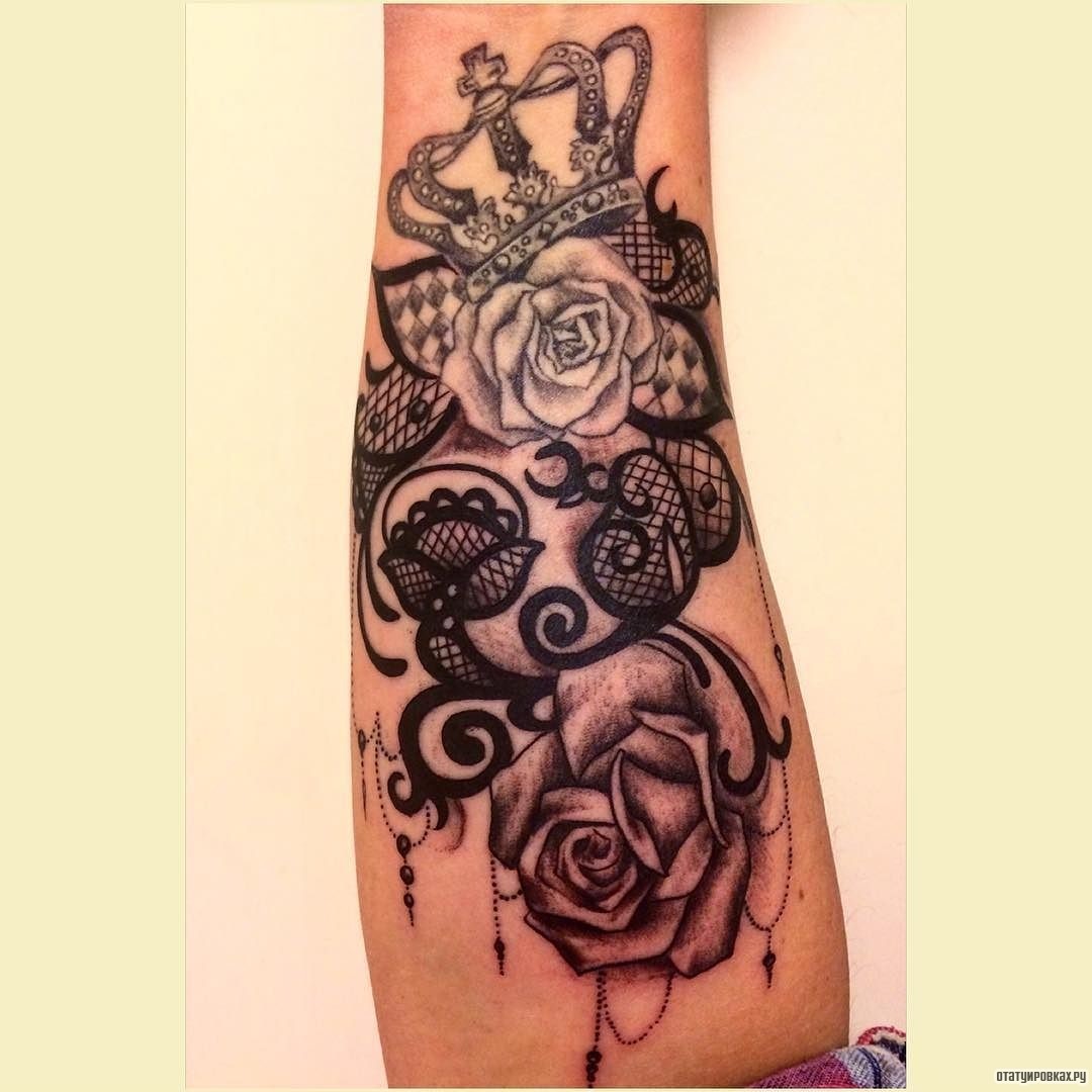 Фотография татуировки под названием «Две розы и узор кружево»