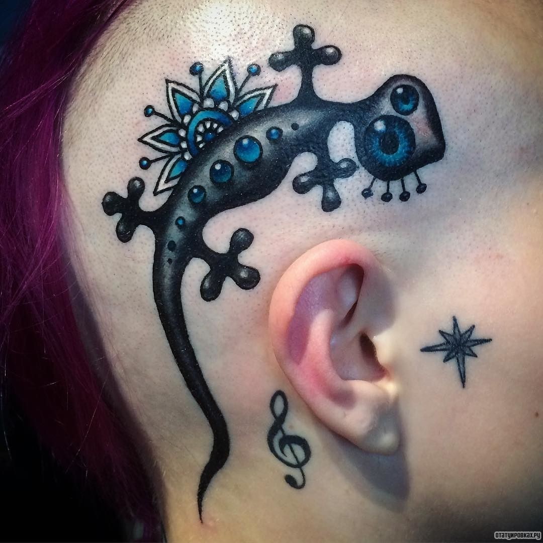 Фотография татуировки под названием «Ящерка с узорами»