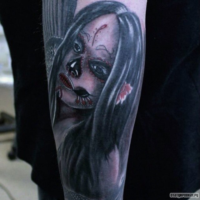 Фотография татуировки под названием «Девушка-чикано»