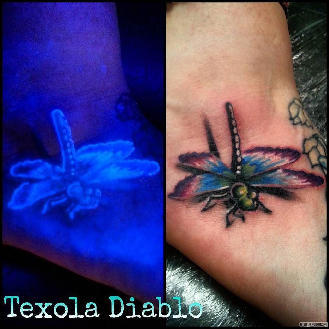 Фотография татуировки под названием «Ультрафиолетовая стрекоза»