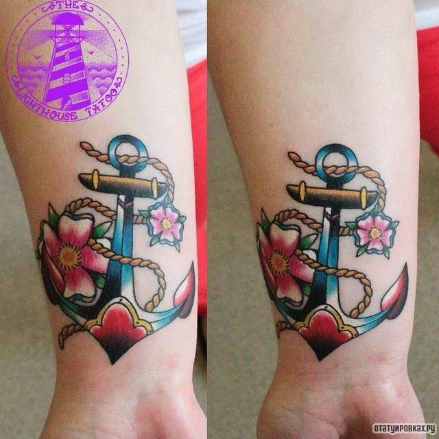 Фотография татуировки под названием «Якорь с цветами»