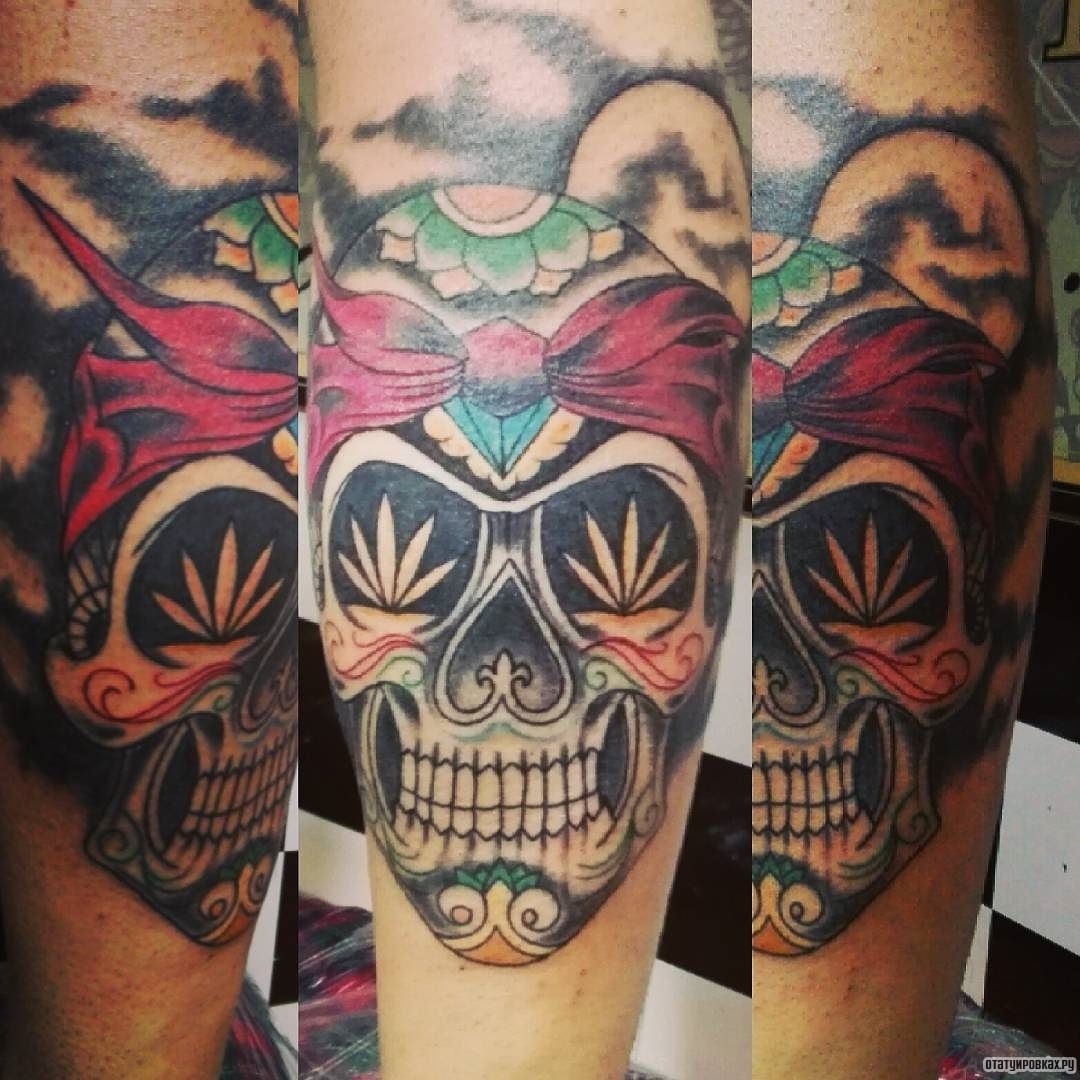 Фотография татуировки под названием «Мексиканский череп»