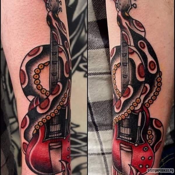 Фотография татуировки под названием «Гитара со змеей»