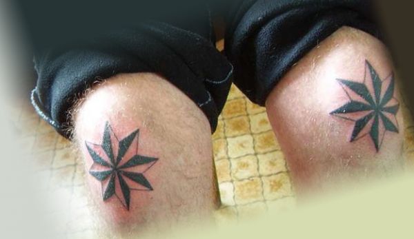Звезды на коленях наколки значение тюремные. Что значат звезды на коленках. Значение тату: звезды на коленях. Искусство татуировки за колючей проволокой