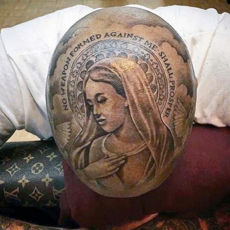 Божья Матерь на голове в виде татуировки