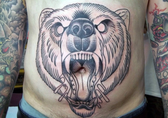 Татуировка медведя на животе - русская татуировка