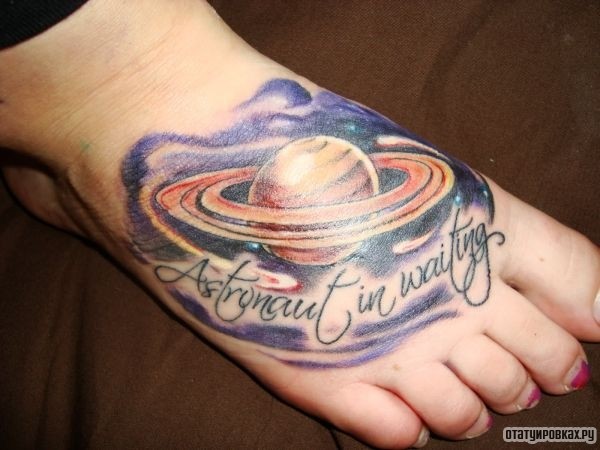 Татуировка сатурн