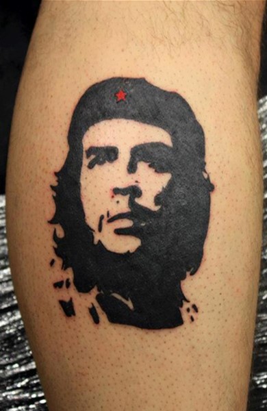 Портрет Че Гевара в виде татуировки