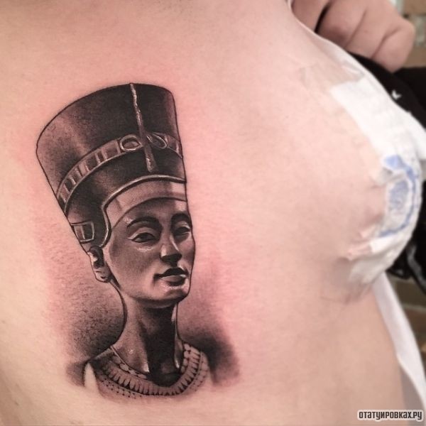 Татуировка Нефертити