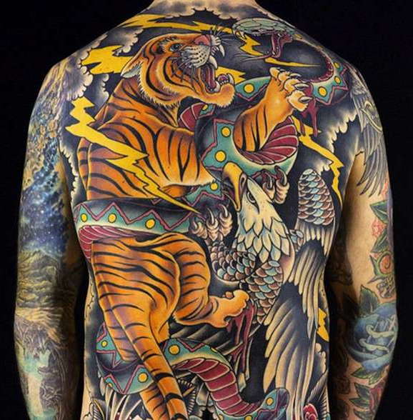 Японская татуировка тигра во всю спину