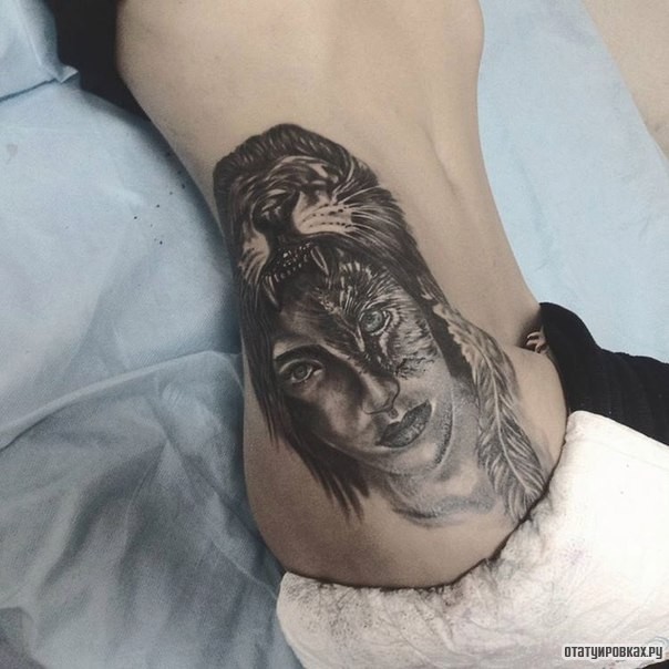 Фотография татуировки под названием «Девушка со львом на голове»