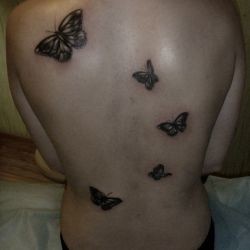 Тату бабочки на спине