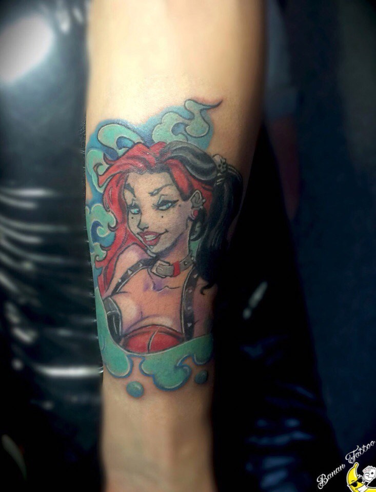 Фотография татуировки под названием «Мультяшная девочка»