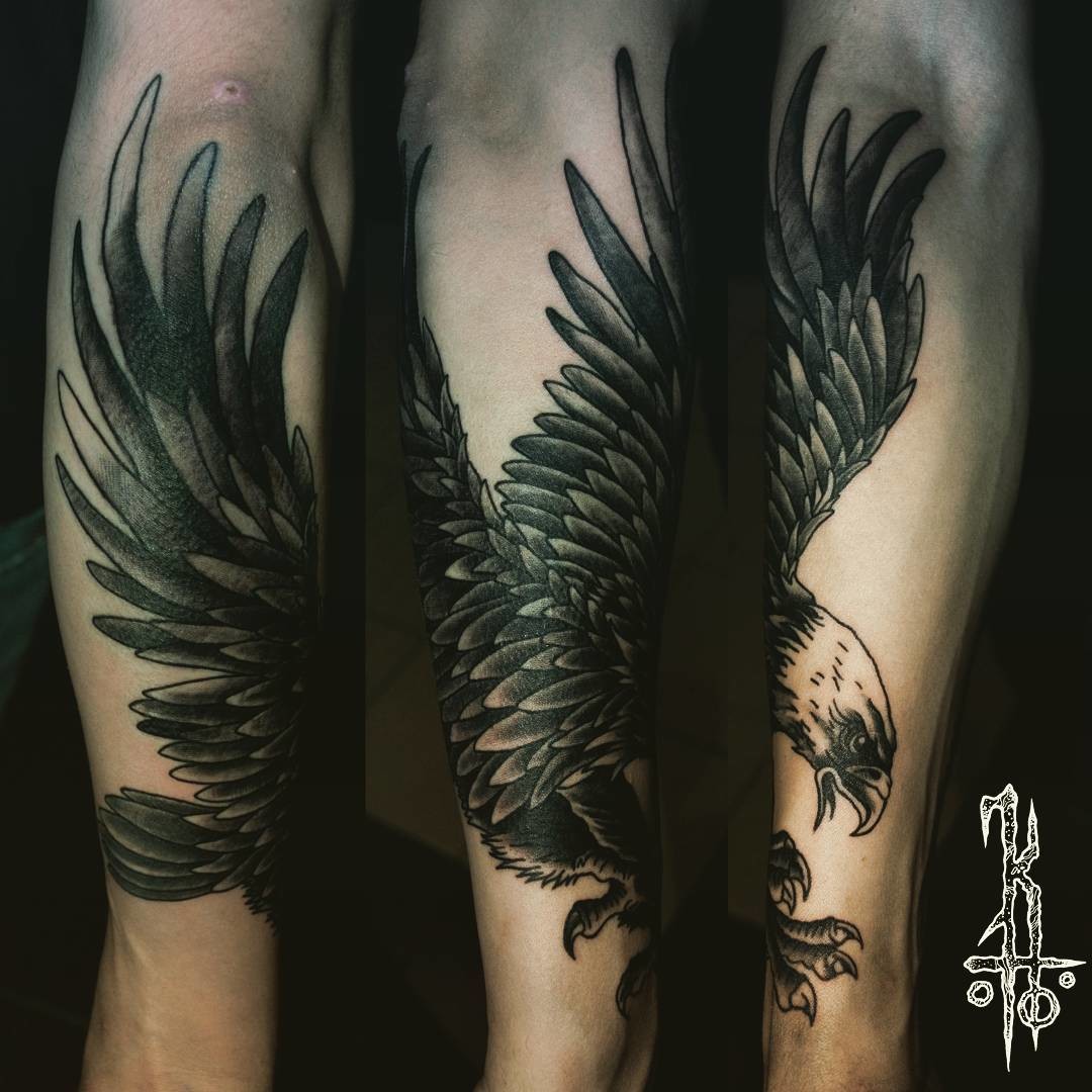 Фотография татуировки под названием «Орел в полете»