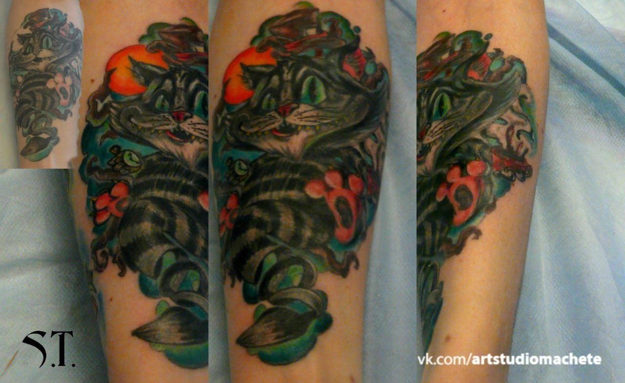 Фотография татуировки под названием «Довольный кот»