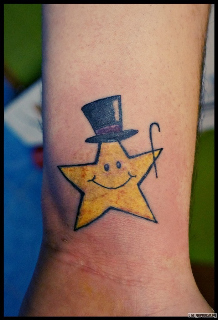 Фотография татуировки под названием «Звезда в шляпе»