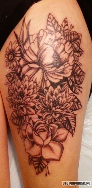Фотография татуировки под названием «Цветы»