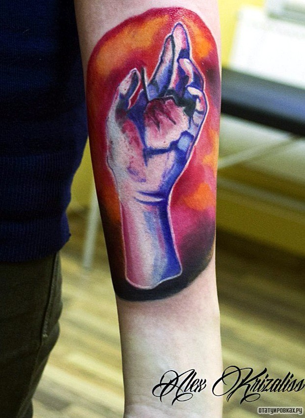 Фотография татуировки под названием «Рука»