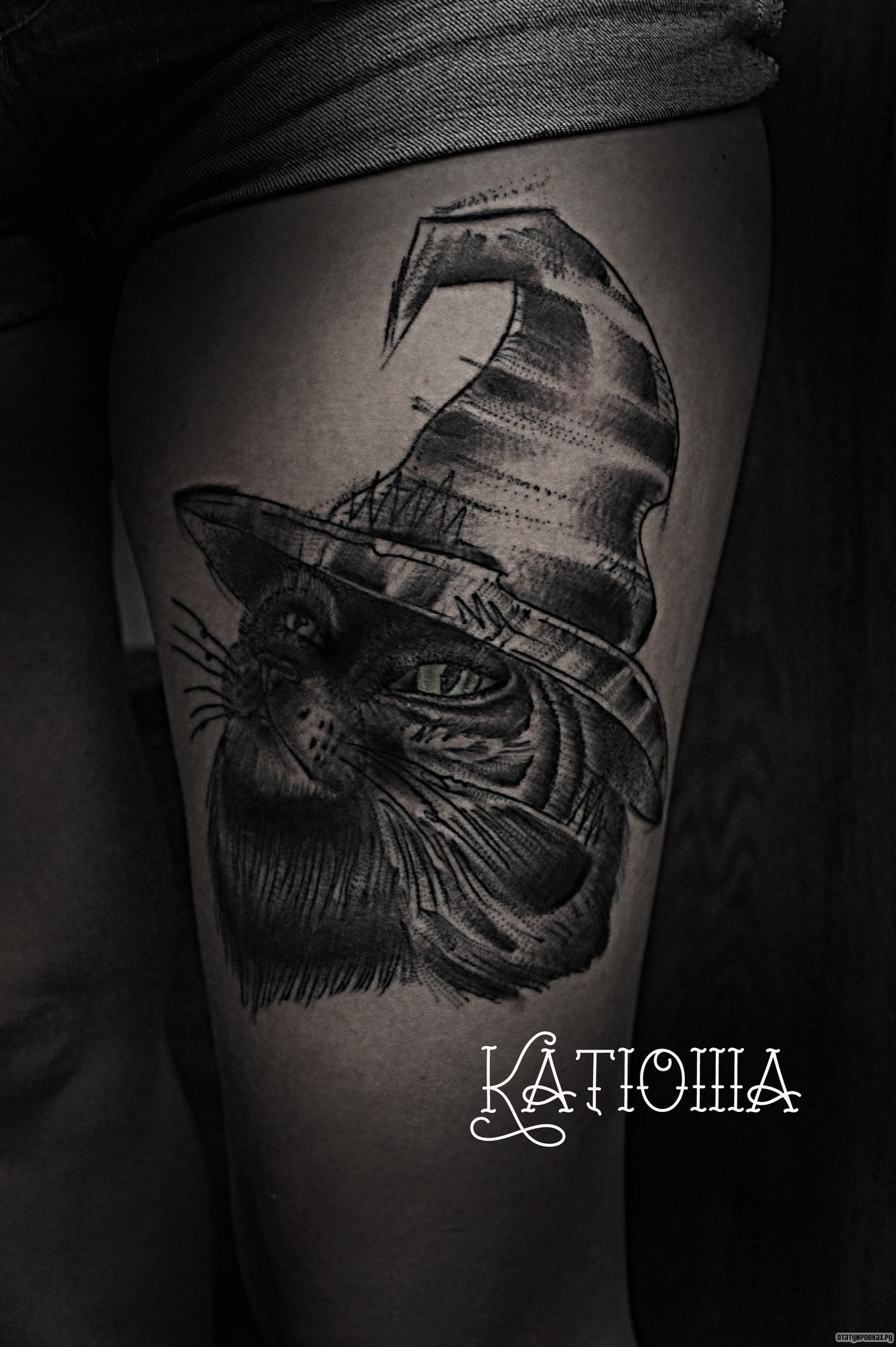 Фотография татуировки под названием «Кот в шляпе»
