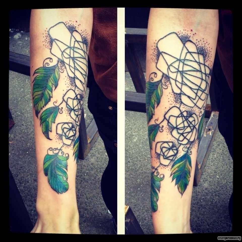 Фотография татуировки под названием «Ровец снов из листьев»