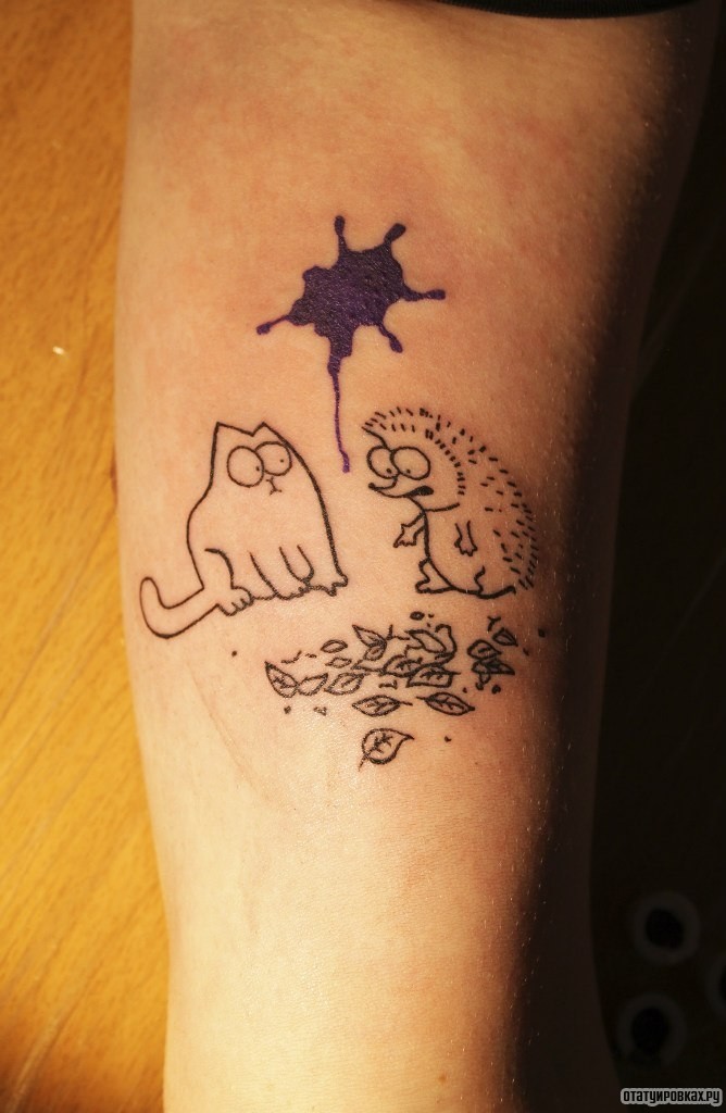 Фотография татуировки под названием «Еж и кот»