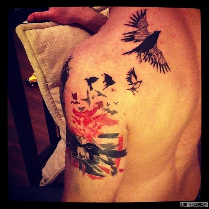 Фотография татуировки под названием «Птицы треш полька»