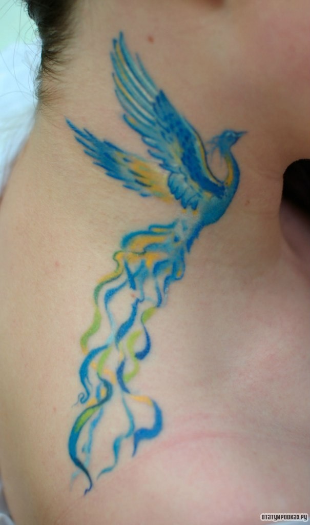 Фотография татуировки под названием «Синяя птица»