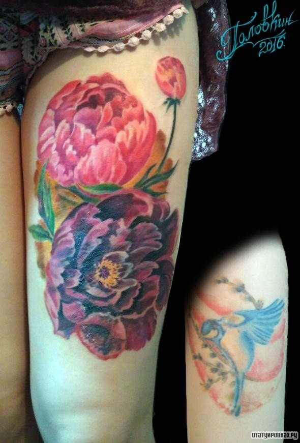Фотография татуировки под названием «Цветы пионы»