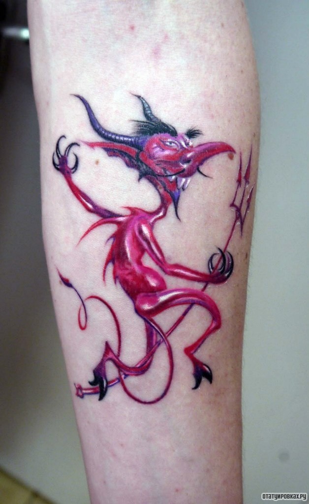 Фотография татуировки под названием «Черт с триногой»