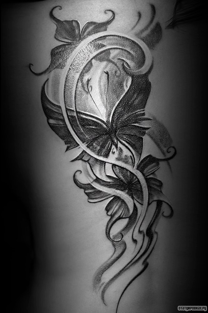 Фотография татуировки под названием «Узор с бабочками»