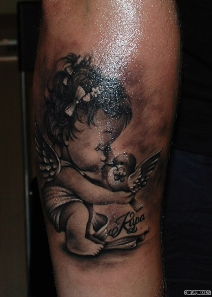 Фотография татуировки под названием «Ангелочек и птичка»