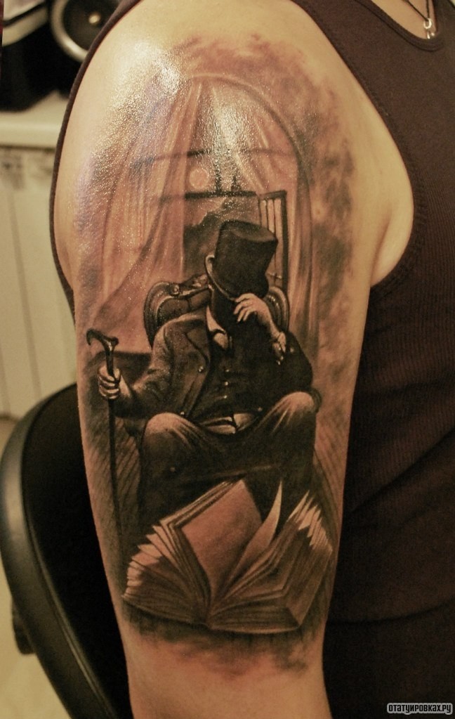 Фотография татуировки под названием «Человек в шляпе и с тростью»