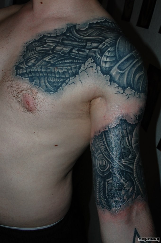 Фотография татуировки под названием «Механизмы под кожей»