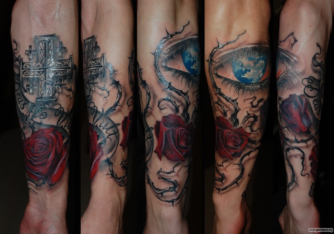 Фотография татуировки под названием «Глаз, роза и шипы»