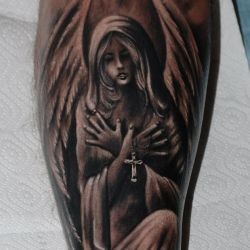 Ангел девушка с крестиком